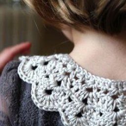 Вяжем нежный воротничок