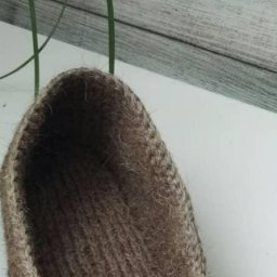 Вяжем уютные тапочки для дома