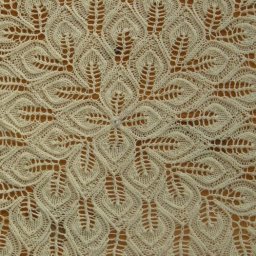 Эффектный узор спицами