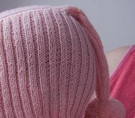 Шапка-шлем спицами