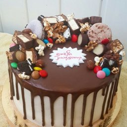 У нас сегодня сразу 18 именинниц!