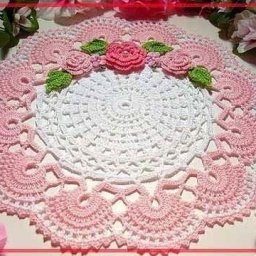 Красивая цветочная салфетка