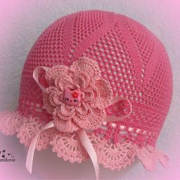 Нежная детская панама крючком