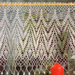 Вязаная занавеска (крючком)