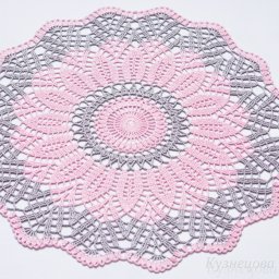 Нежная салфетка крючком