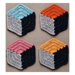 Трехцветный шестиугольник крючком