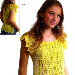 Яркая блузка в филейной технике