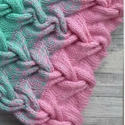 Красивый узор спицами