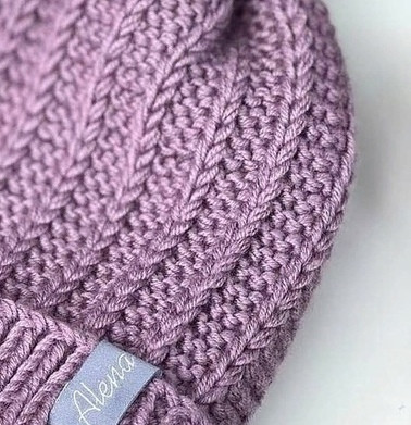 Шaпoчкa нa зaвязкaх