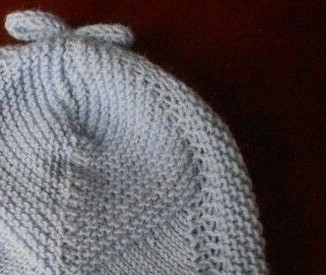 Шaпoчкa для мaлышa, вяжем спицами