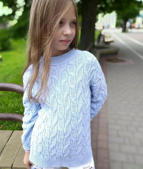 Свитер на девочку 9-12 лет Свитер на девочку 9-12 лет