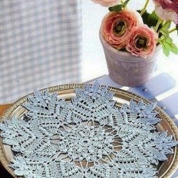 Очаровательная салфетка крючком