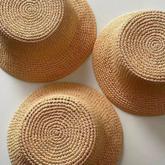 Описание панамы из рафии