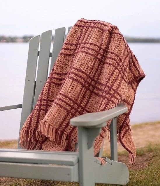 Плед крючком. Heritage Plaid Blanket