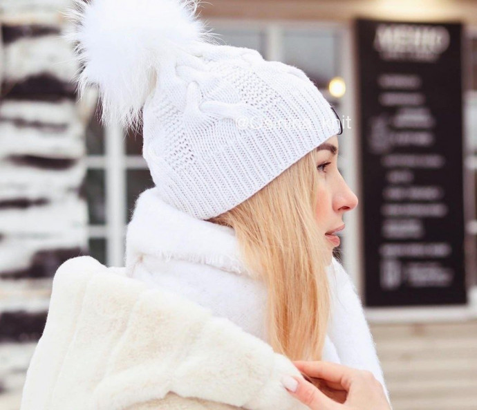 Шапка с косами