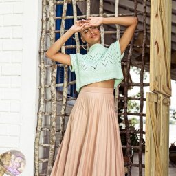 Мятный топ, связанный спицами — это про свежесть, лёгкость и нежность в каждом образе