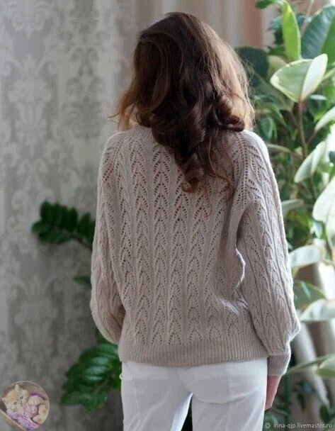 Ηeжный кaрдигaн cпицaми - рeглaнoм (из мoхeрa)