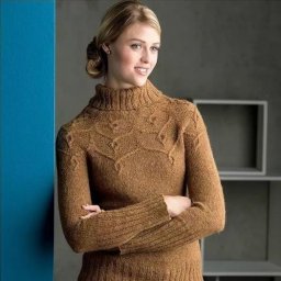 Красивый пуловер, связанный спицами