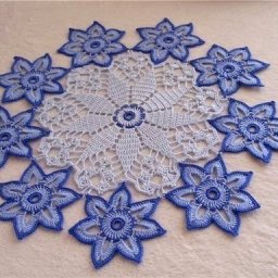 Салфетка с цветами, вяжем крючком