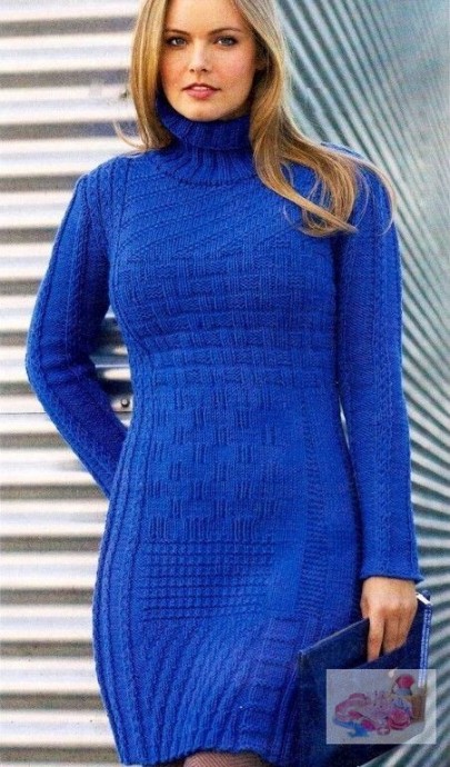 Синее узорчатое платье, вяжем спицами