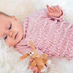 Вяжем джемпер для крошки