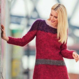 Цветное контрастное платье из мохера спицами