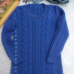​Платье василькового цвета  спицами