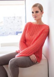 Ажурный пушистый джемпер спицами