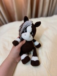 Симпатичная лошадка крючком