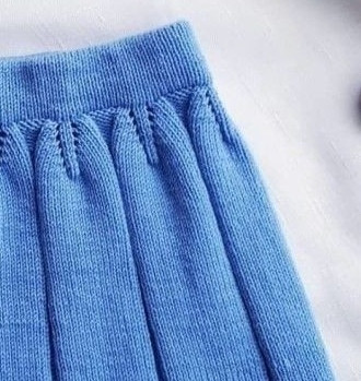 Описание нежной детской юбочки на 3-4 года