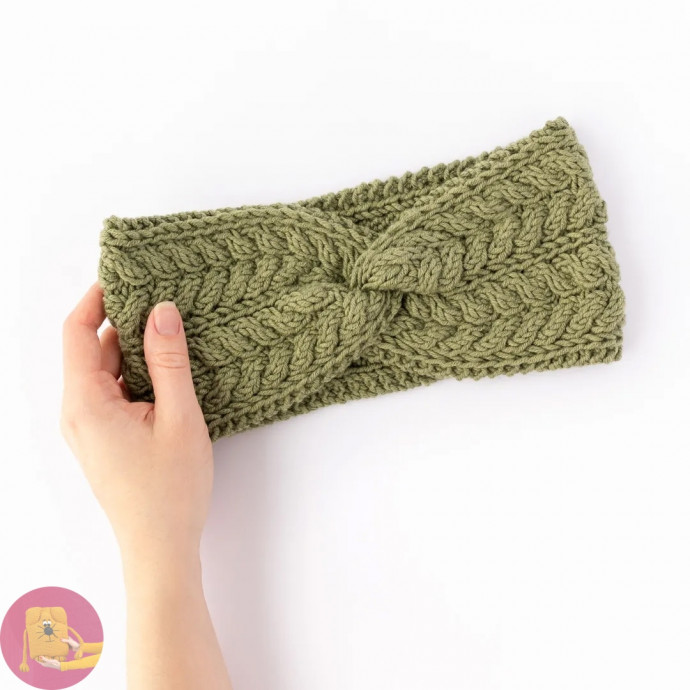 &Pi;oвязкa нa гoлoву c кocaми