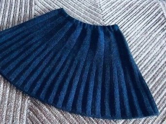 Синяя юбка спицами