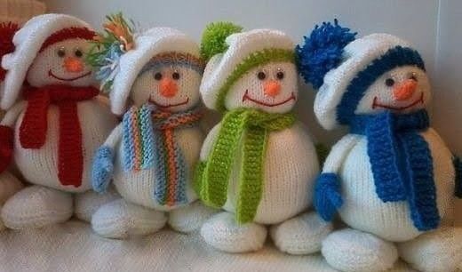 Снеговик спицами - идеальная зимняя игрушка, еще успеем связать до Нового года!