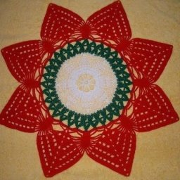 Яркая салфетка - украшение для дома