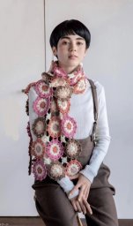 Шарф из круглых мотивов по мотивам японских журналов: стиль и уют с акцентом на детали