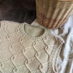 Схема вязания жилета спицами
