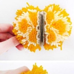 Ягодные помпоны - вариант для реализации остатков пряжи