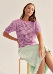 Сиреневая футболка спицами