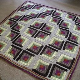 Разноцветный плед крючком из афганских мотивов