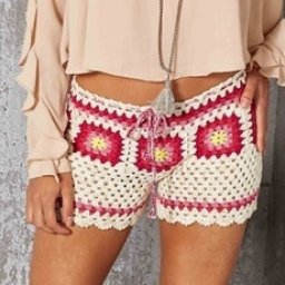 Простой бабушкин квадрат превращается в элегантные шорты!