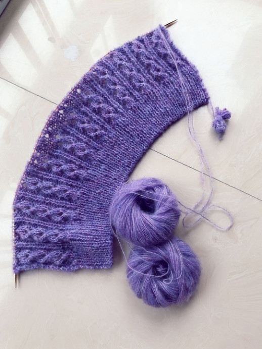 Кардиган интересным узором, вяжем спицами