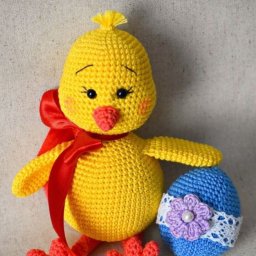 Вяжем очаровательного цыпленка крючком