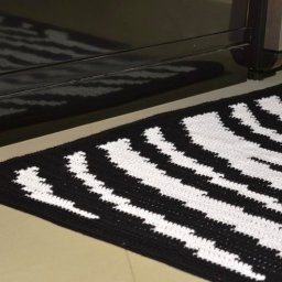 Коврик в технике жаккард