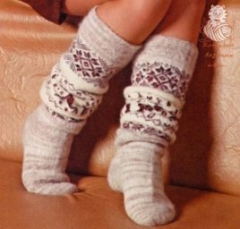 Гольфы с оленями, вяжем спицами