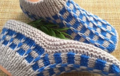 Лёгкие в исполнении и удобные следки на двух спицах