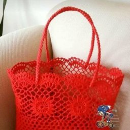 Ажурная сумочка из мотивов крючком