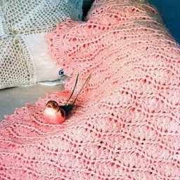 Нежный уютный пледик