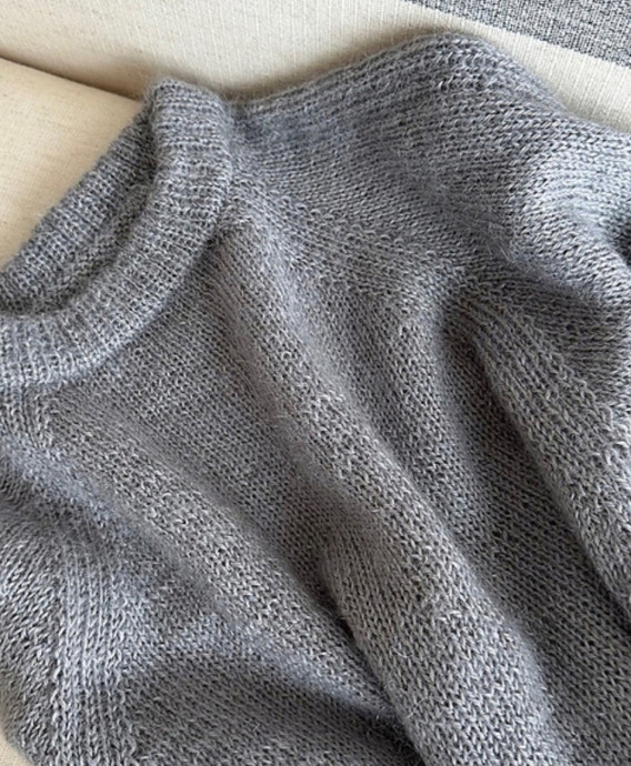 Футболка свободного силуэта с рукавами реглан