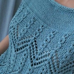 Топ из серо-голубой пряжи