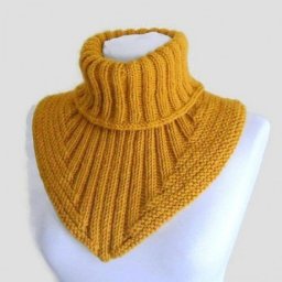 Классическая манишка спицами